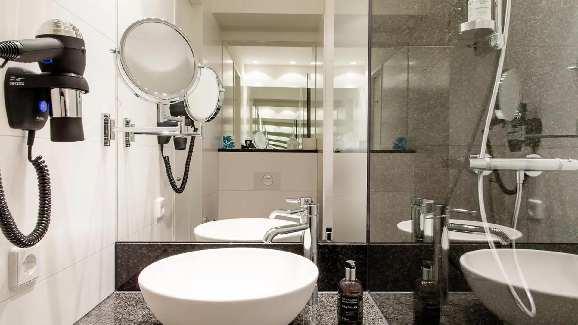 Motel One Frankfurt-Eastside Frankfurt am Main Hotel